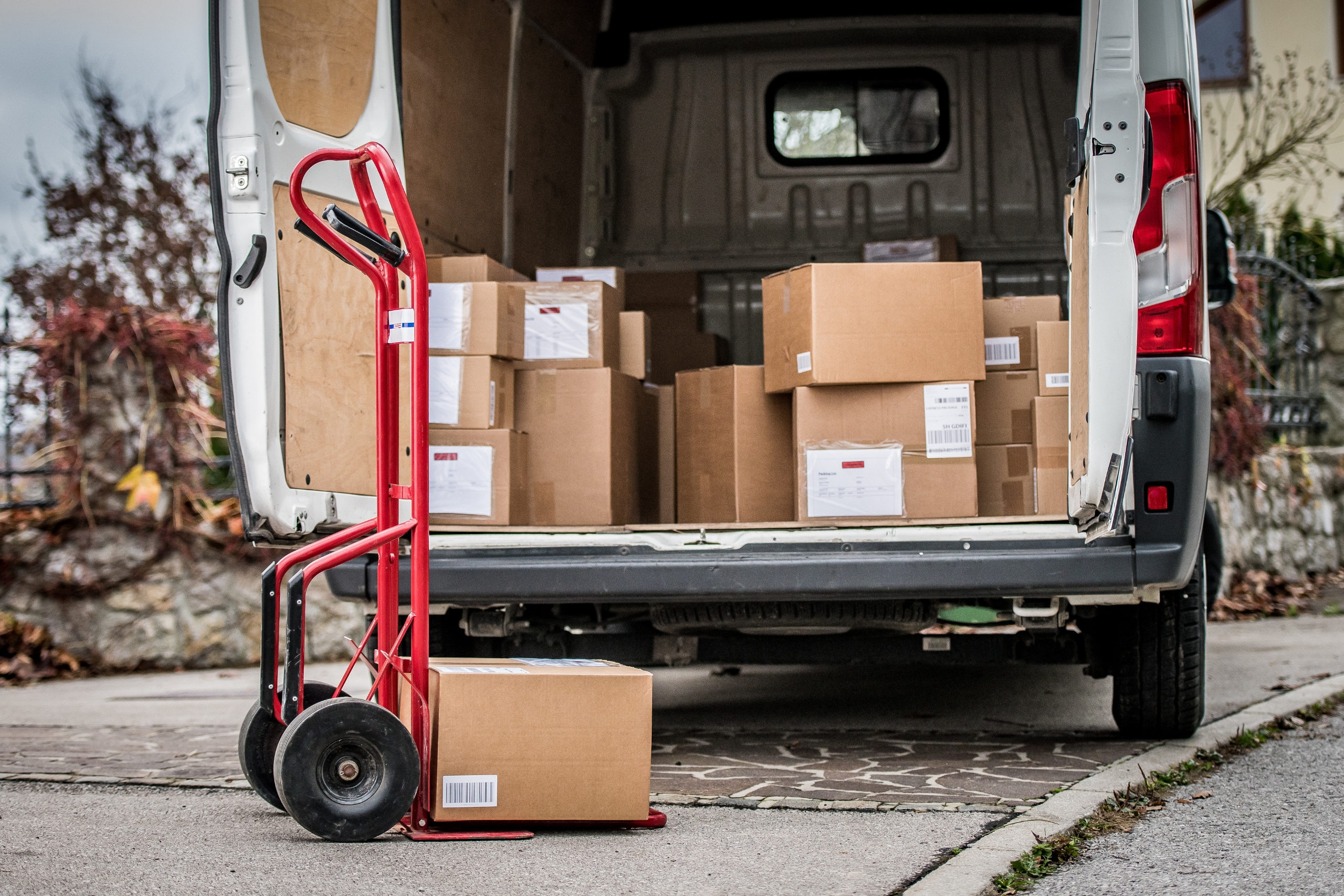 How Logistics Companies Can Handle Peak Season: Smart Strategies To Prevent Delivery Delays